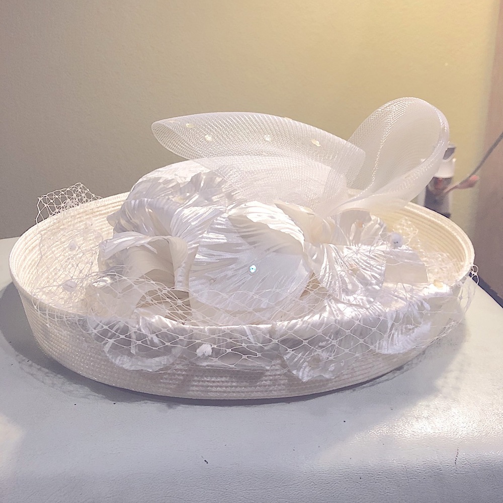 White spring hat